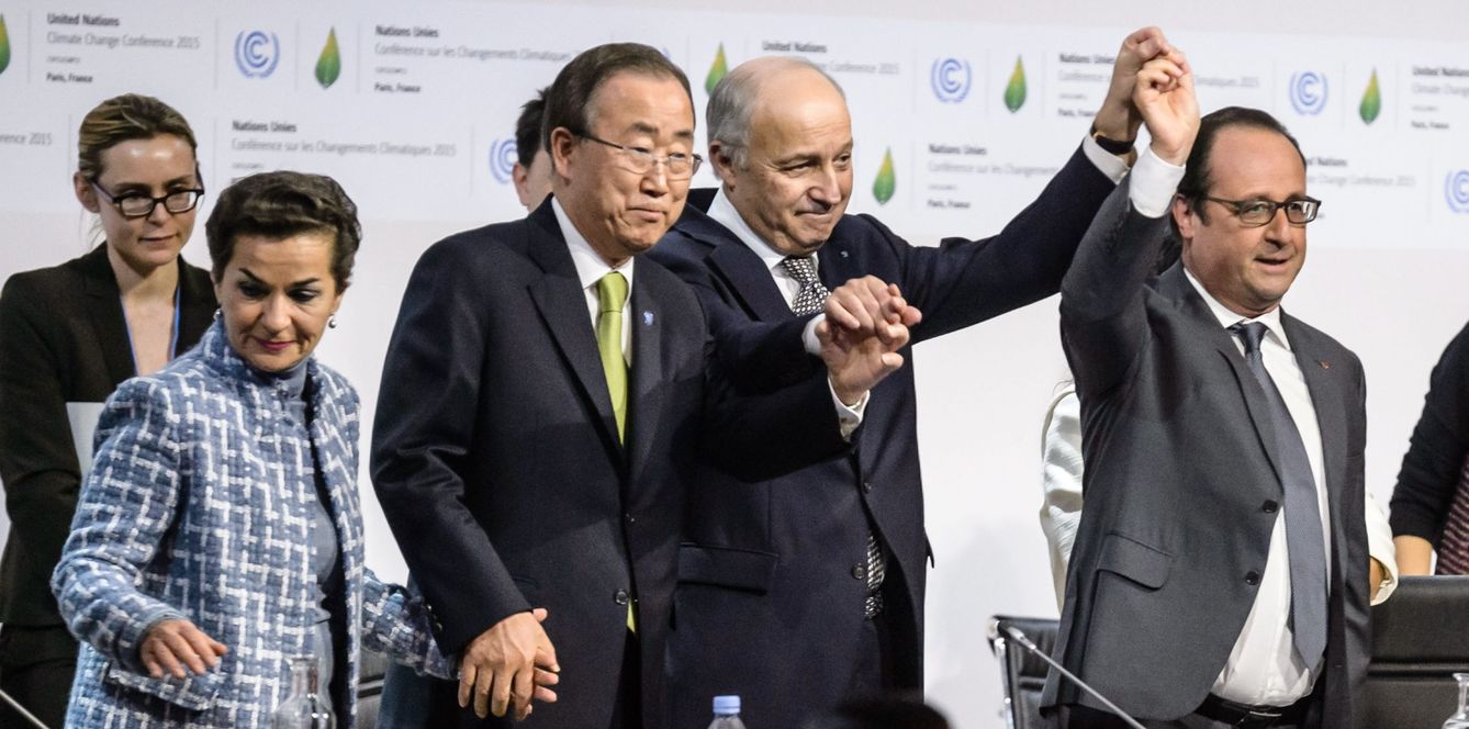 Los diferentes líderes internacionales celebran el acuerdo de la conferencia del clima. (EFE)