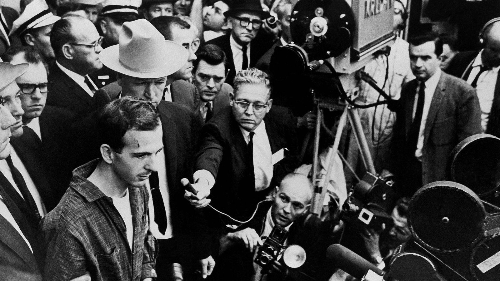 Foto: Tres años después, un francotirador disparaba a JFK en su visita a Dallas. (Efe)