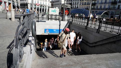 Agresión grupal a un joven en Metro de Madrid por pedirle que besara el suelo