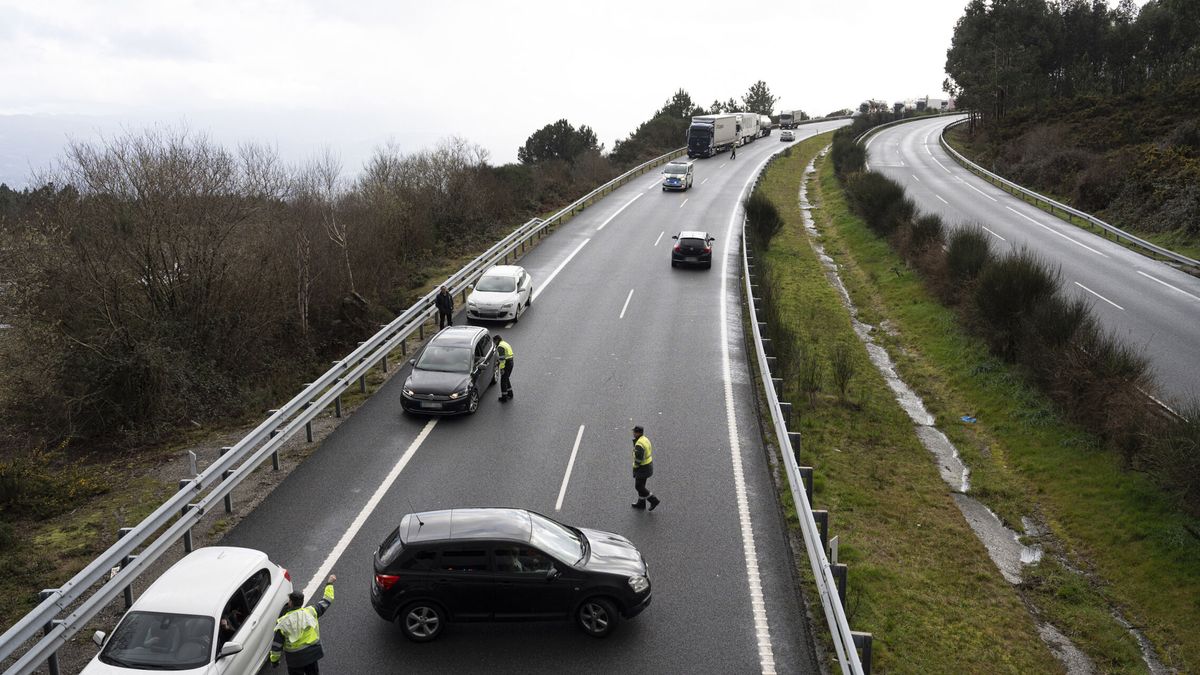 Muere atropellado un operario de grúa mientras auxiliaba a un vehículo en Santiago de Compostela