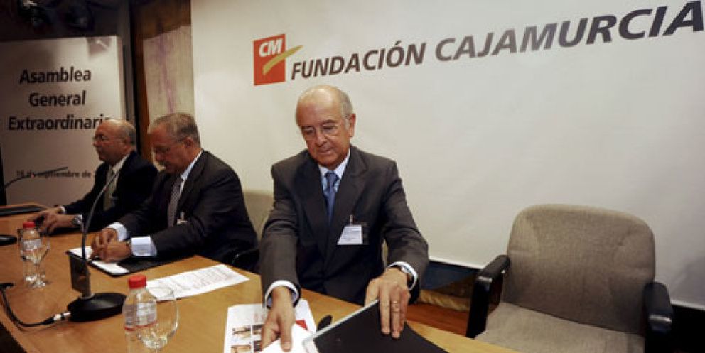 Foto: Caja Murcia gana poder en el nuevo SIP de Mare Nostrum y ficha a Luis de Guindos