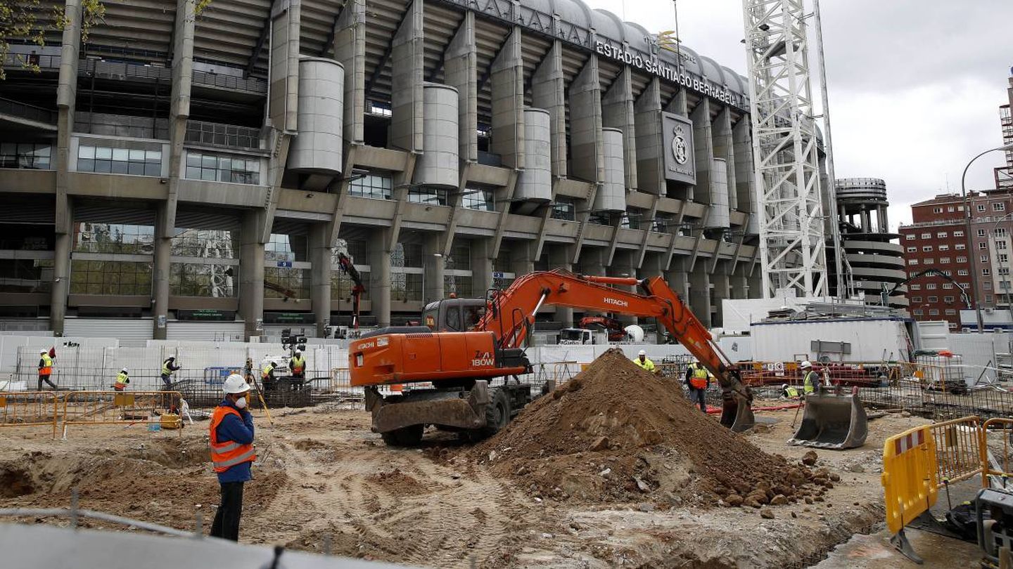 La remodelación del estadio Santiago Bernabéu sigue adelante durante el estado de alarma. (EFE)