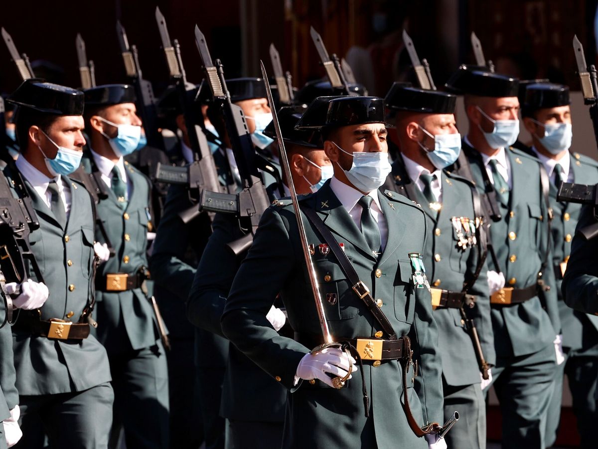 Foto:  La Guardia Civil durante el desfile militar del 12 de octubre. (EFE)