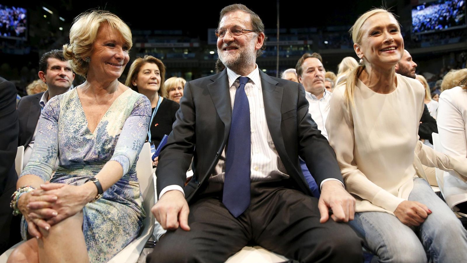 Foto: Esperanza Aguirre, Mariano Rajoy y Cristina Cifuentes. (Reuters)