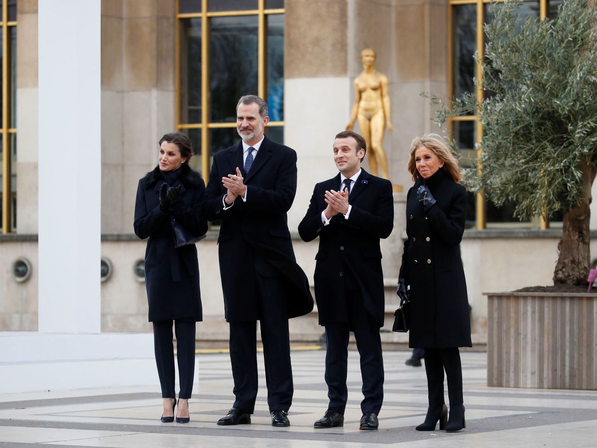 Foto: Los Reyes con los Macron. (Reuters)