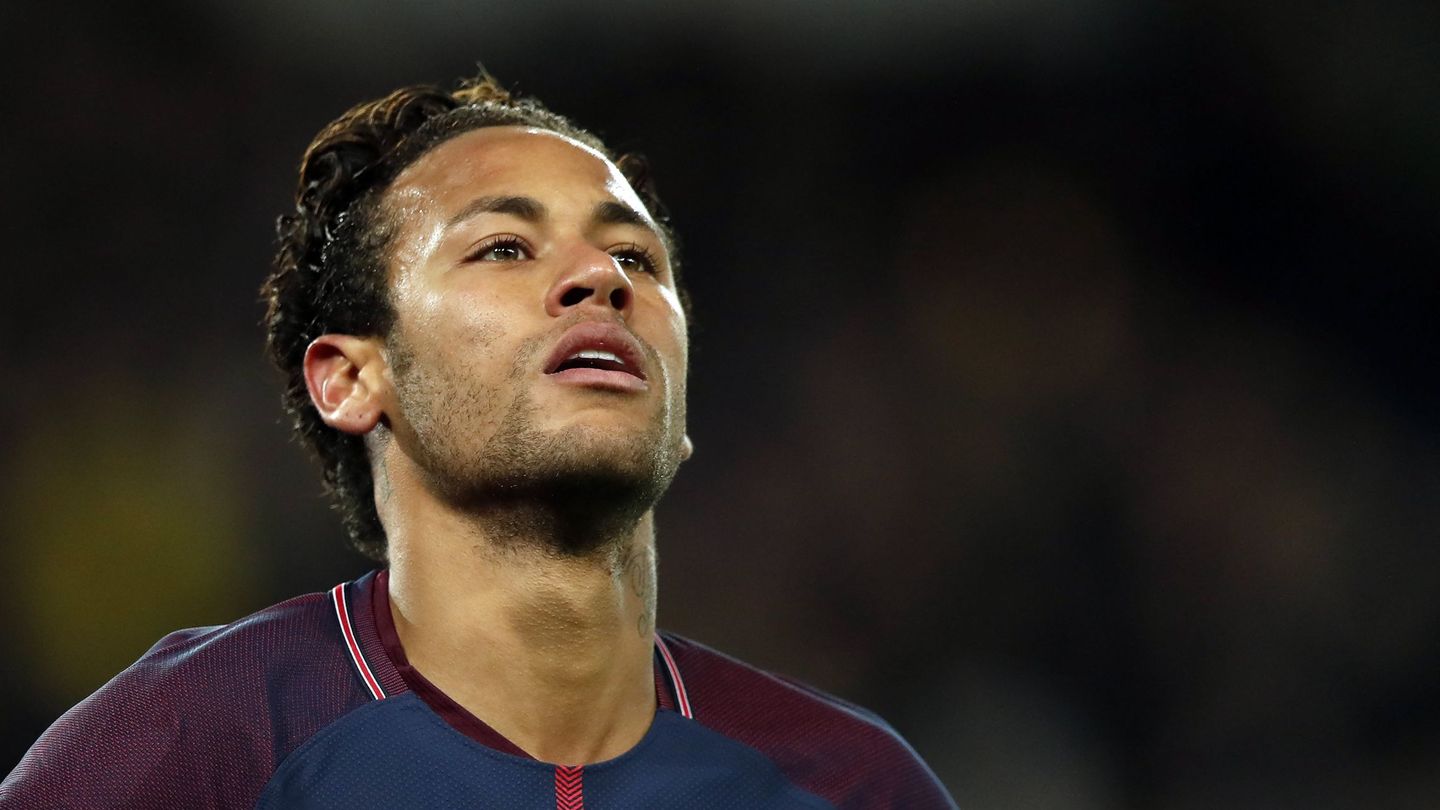 Neymar, dolido por los silbidos que escuchó. (EFE)