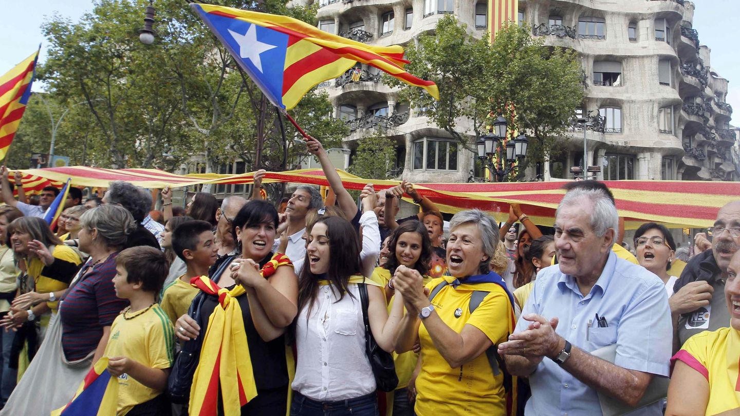 Cadena humana por la independencia de Cataluña. (EFE)