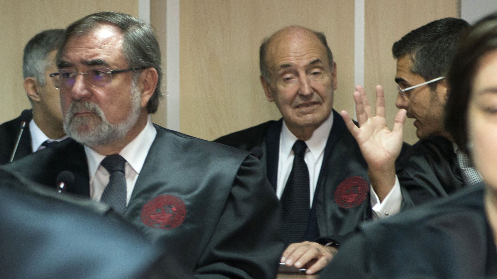 Foto: El abogado Miquel Roca durante la celebración del juicio por el caso Nóos. (Efe)