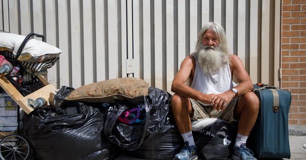 Foto: Un indigente en Sunset Boulevard (Hollywood)