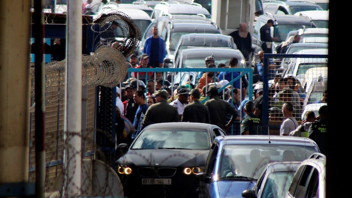 Empresarios de Ceuta denuncian el caos de la frontera con Marruecos: "Es un infierno"