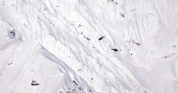 Foto: Imagen de una avalancha controlada en Austria el pasado mes de enero. (EFE)