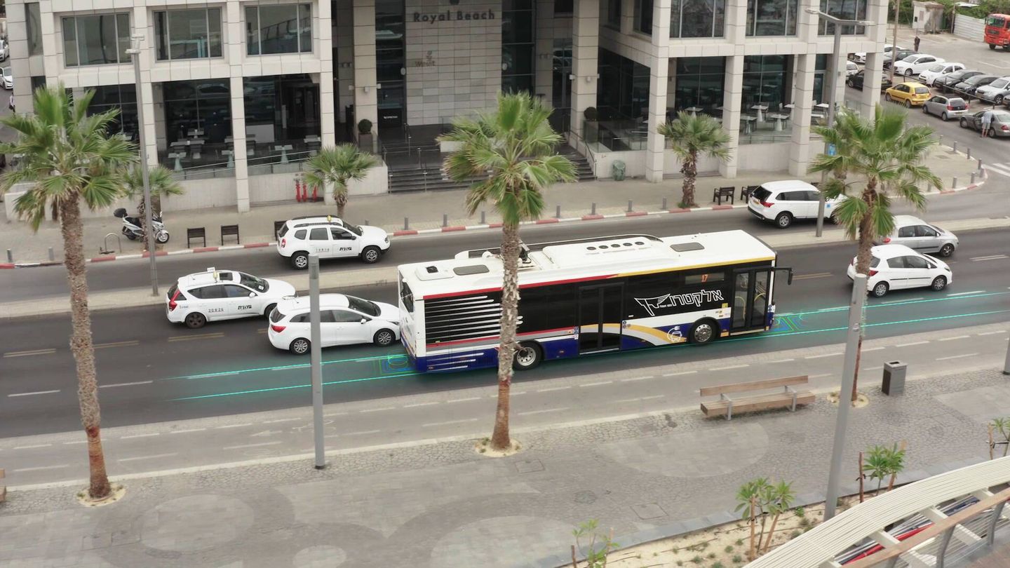 ElectReon trabaja en Israel en un proyecto para recargar las baterías de los autobuses durante la marcha.