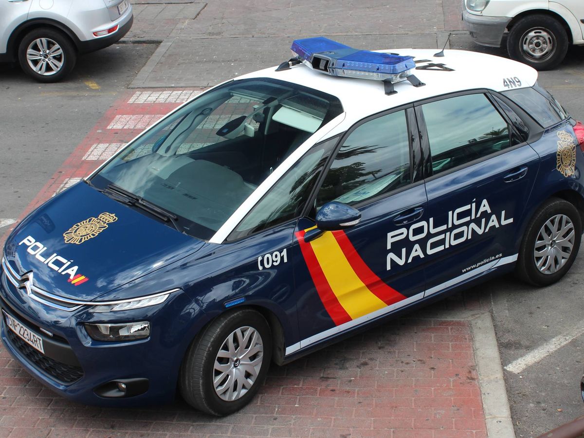 Foto: Coche de Policía Nacional. (Wikimedia Commons)
