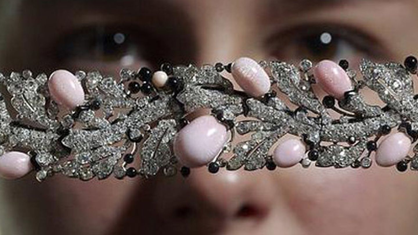 Brazalete de perlas y diamantes de Cartier (Reuters)