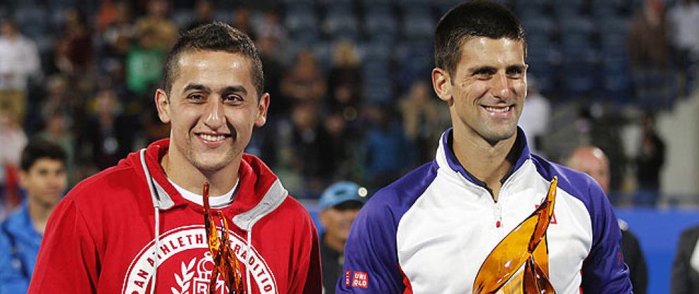 Foto: Novak Djokovic logra el torneo de exhibición de Abu Dabi tras vencer a un gran Almagro