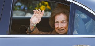 Post de La reina Sofía, visiblemente feliz, recibe el alta hospitalaria