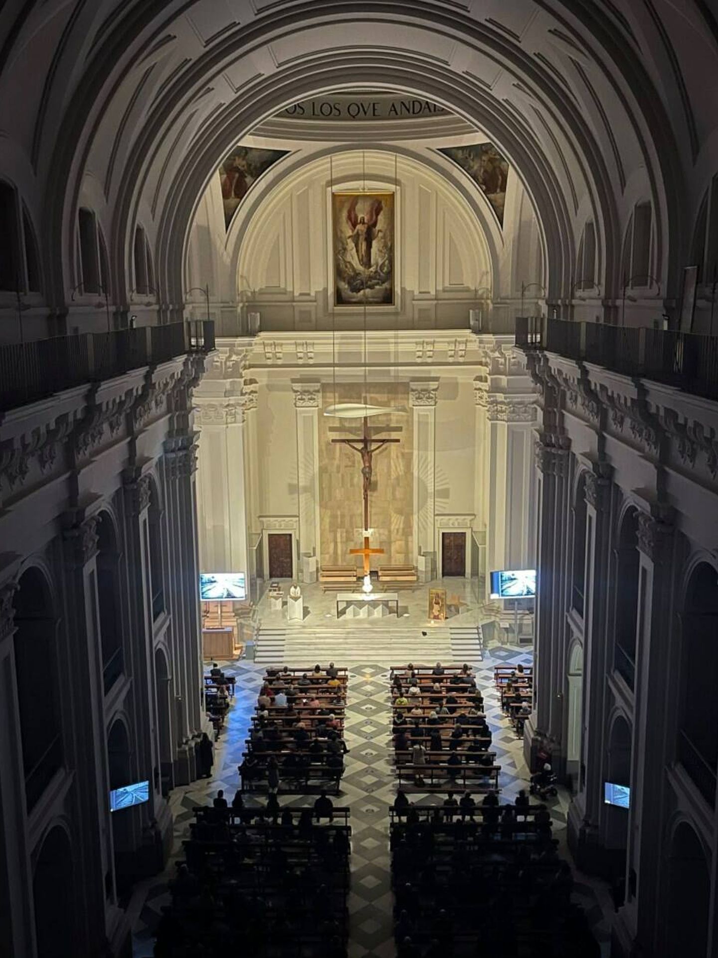 Interior de la iglesia San Francisco de Borja, donde se casan Almeida y Urquijo. (Facebook/@ParroquiaBorja)