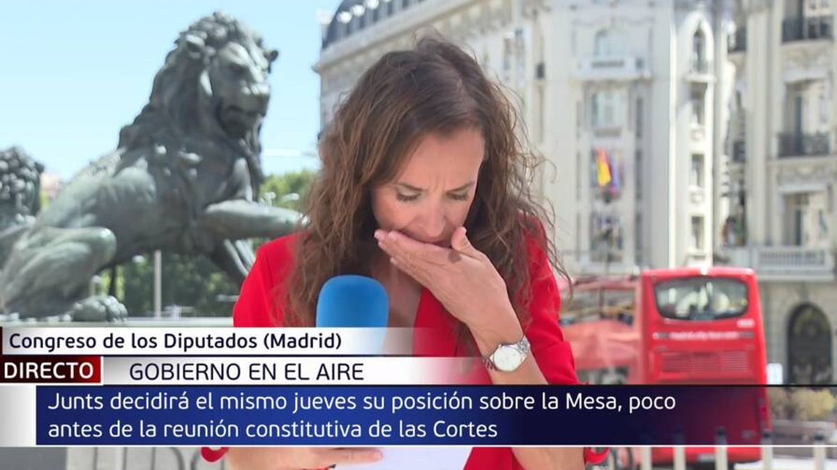 Una reportera de 'Informativos Telecinco' se disculpa al sufrir un desagradable imprevisto en directo
