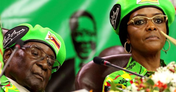 Foto: Robert Mugabe, junto a su esposa, Grace. (Reuters)