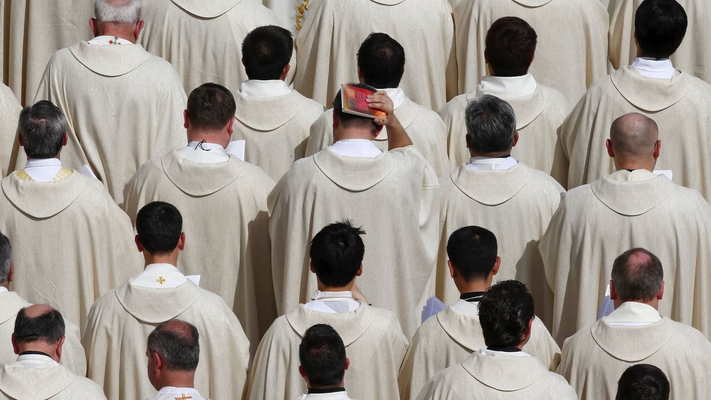 Hay 400.000 curas católicos en todo el mundo. (Reuters)