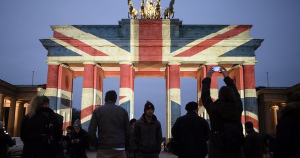 Foto: Tras los atentados de Londres, con los colores de la Union Jack. (EFE)