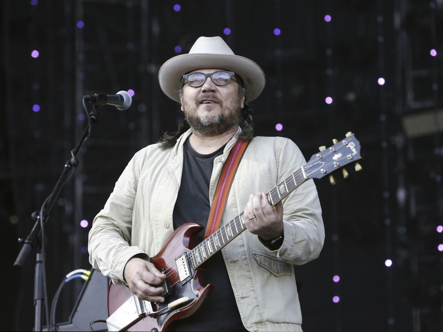 Jeff Tweedy, líder de Wilco, durante su actuación en 2017 en el Mad Cool de Madrid. (EFE)