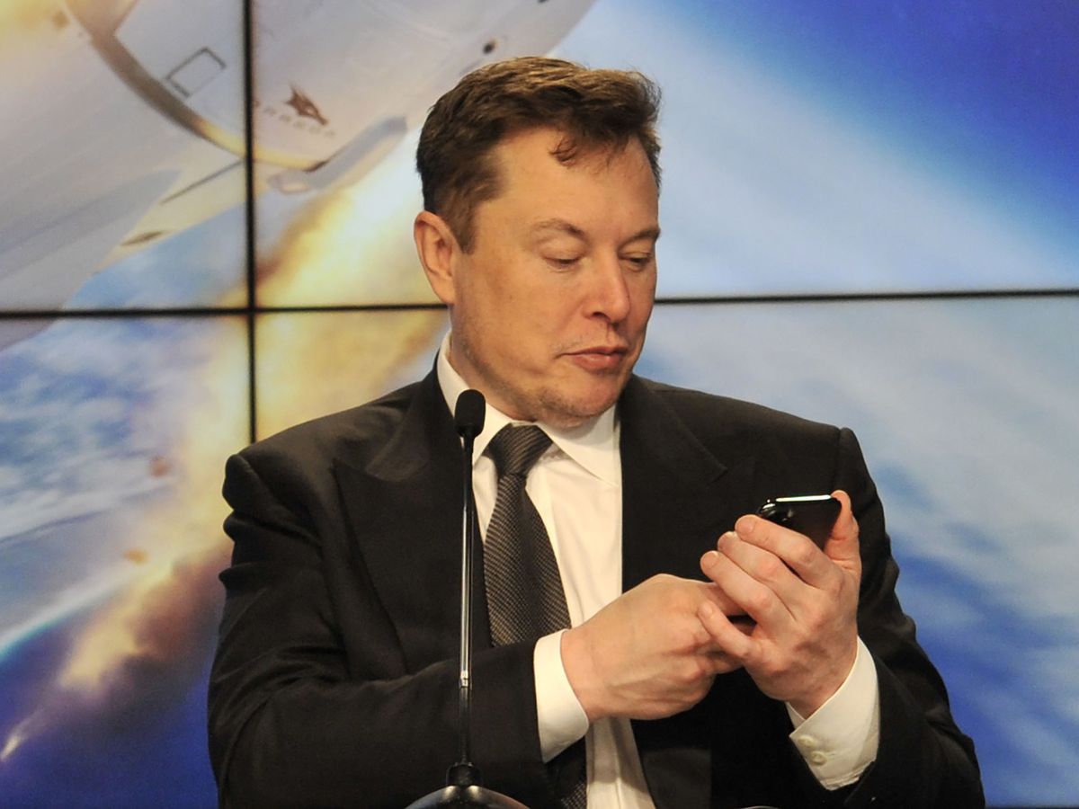 Foto: Elon Musk vuelve a pedir en público que eliminemos nuestra cuenta de Facebook. (Reuters)