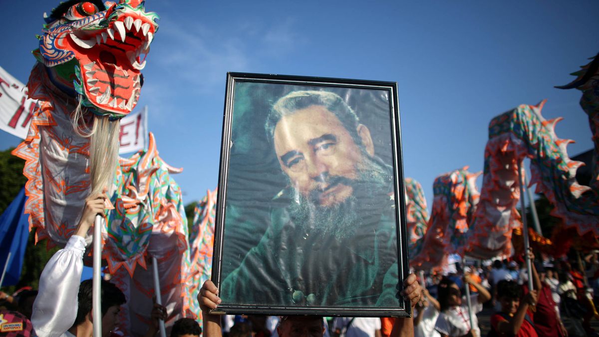 Diez años sin Fidel: las cinco medidas que han cambiado Cuba en la última década