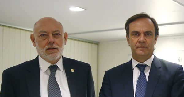 Foto:  El presidente de la Audiencia Nacional, José Ramón Navarro, con José Manuel Maza. (EFE)