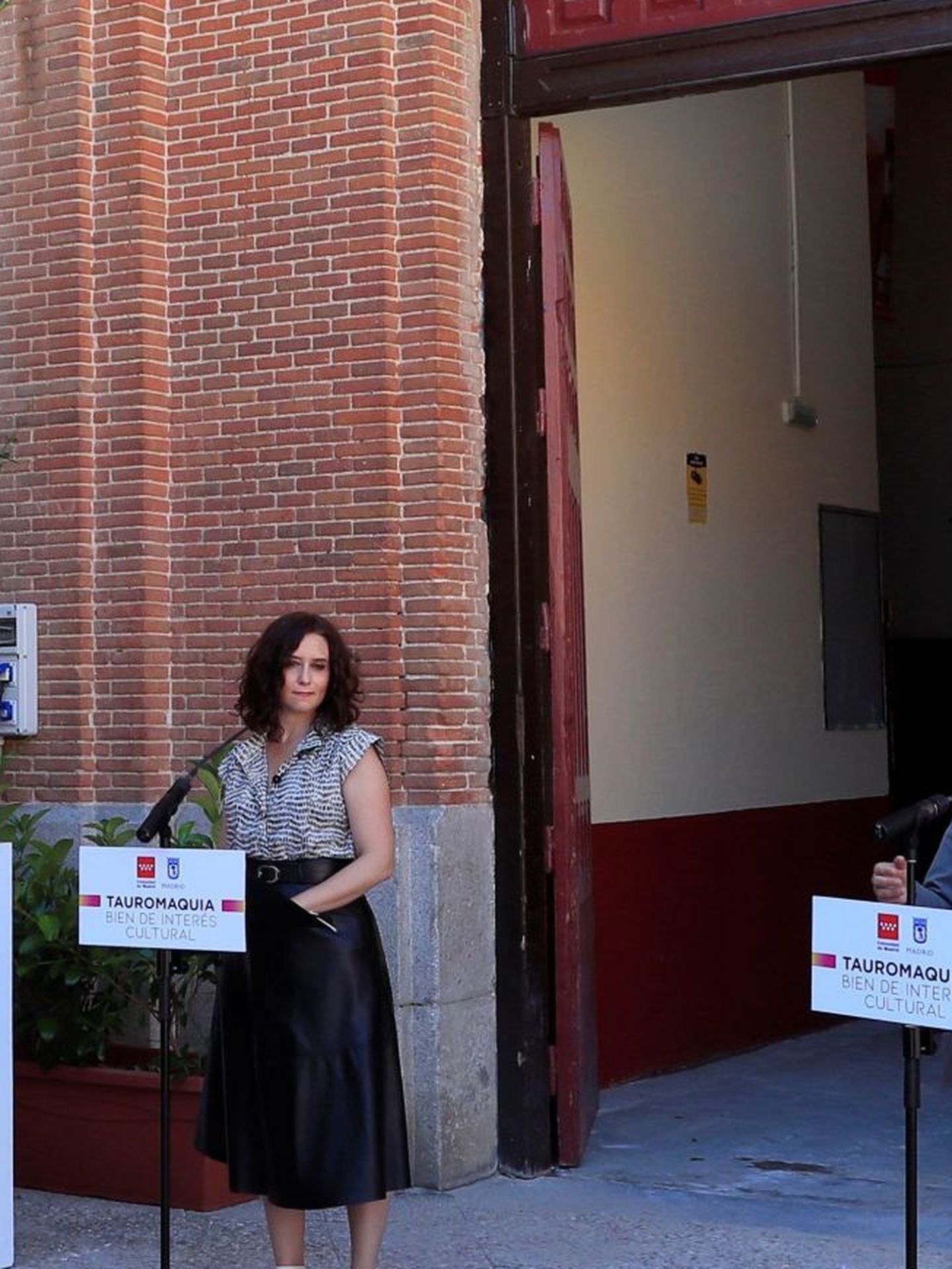 Andrea Levy, en la plaza de toros de Las Ventas. (EFE)
