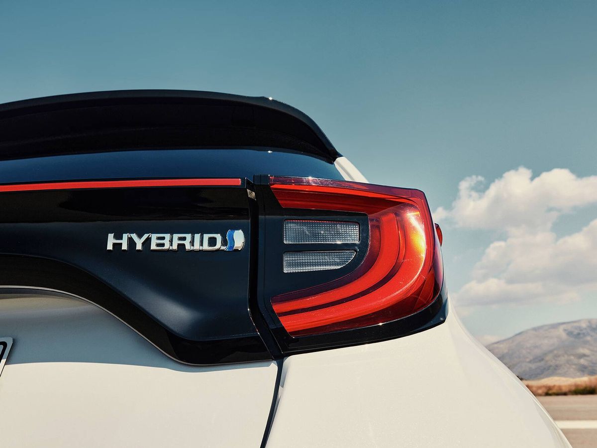 Foto: Los precios de los coches híbridos son mucho más accesibles que los de los eléctricos. (Toyota)