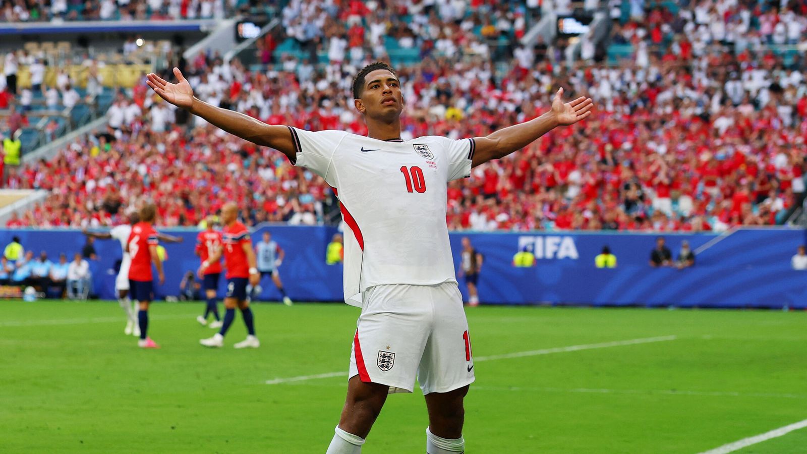 Bellingham es el héroe: su doblete manda a Haaland a casa en la prórroga y mete a Inglaterra en 'semis' (1-2)