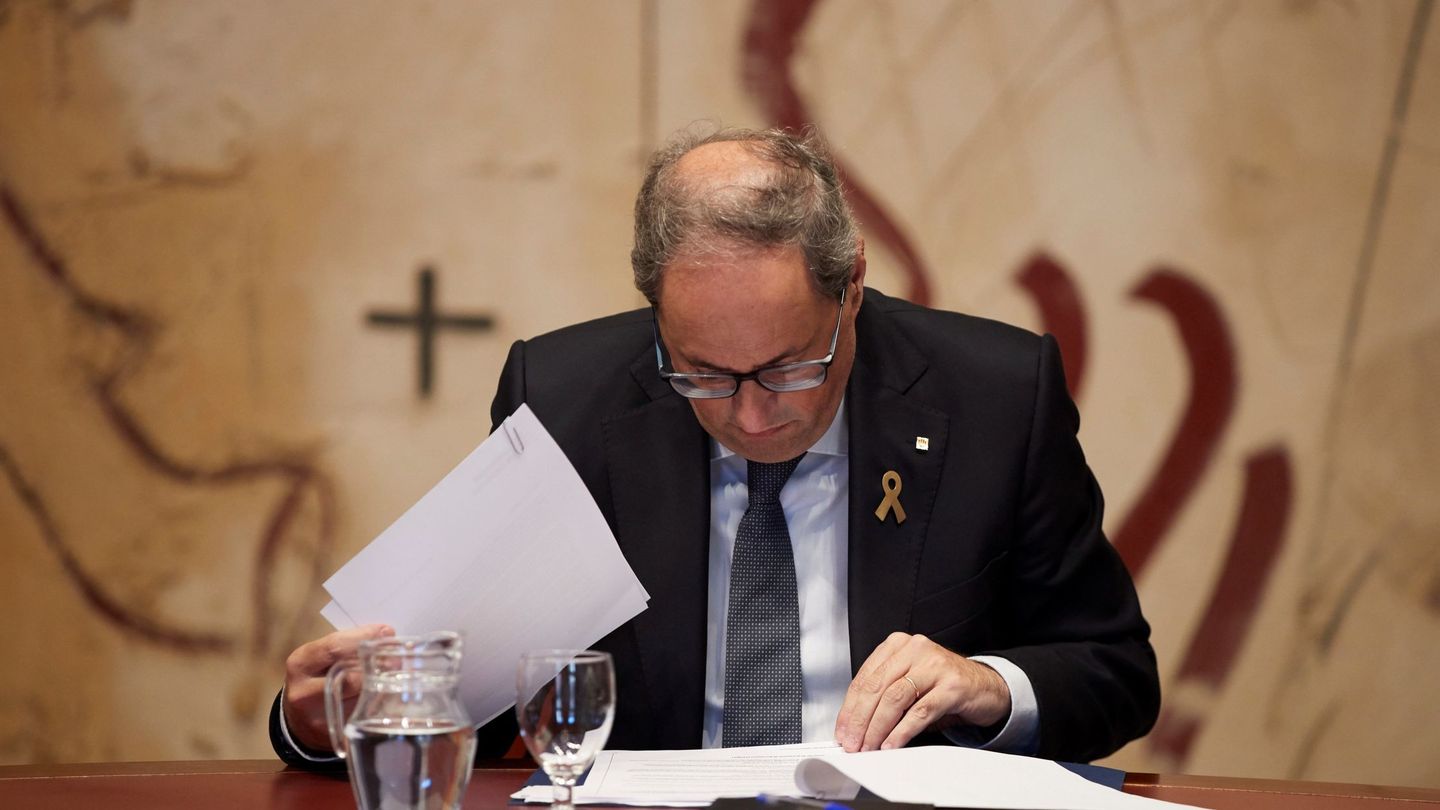 El presidente de la Generalitat, Quim Torra, durante la reunión extraordinaria del Govern. (EFE)