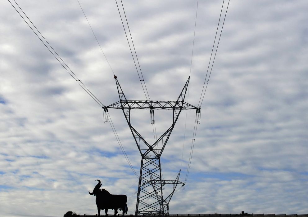Foto: Un poste de líneas eléctricas (Reuters)