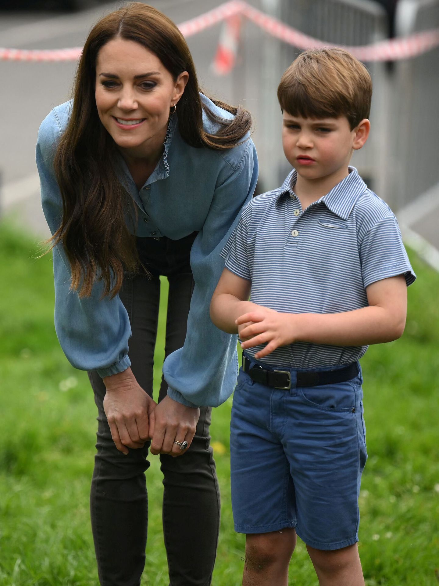 Kate Middleton, junto a Louis. (Reuters/Daniel Leal)