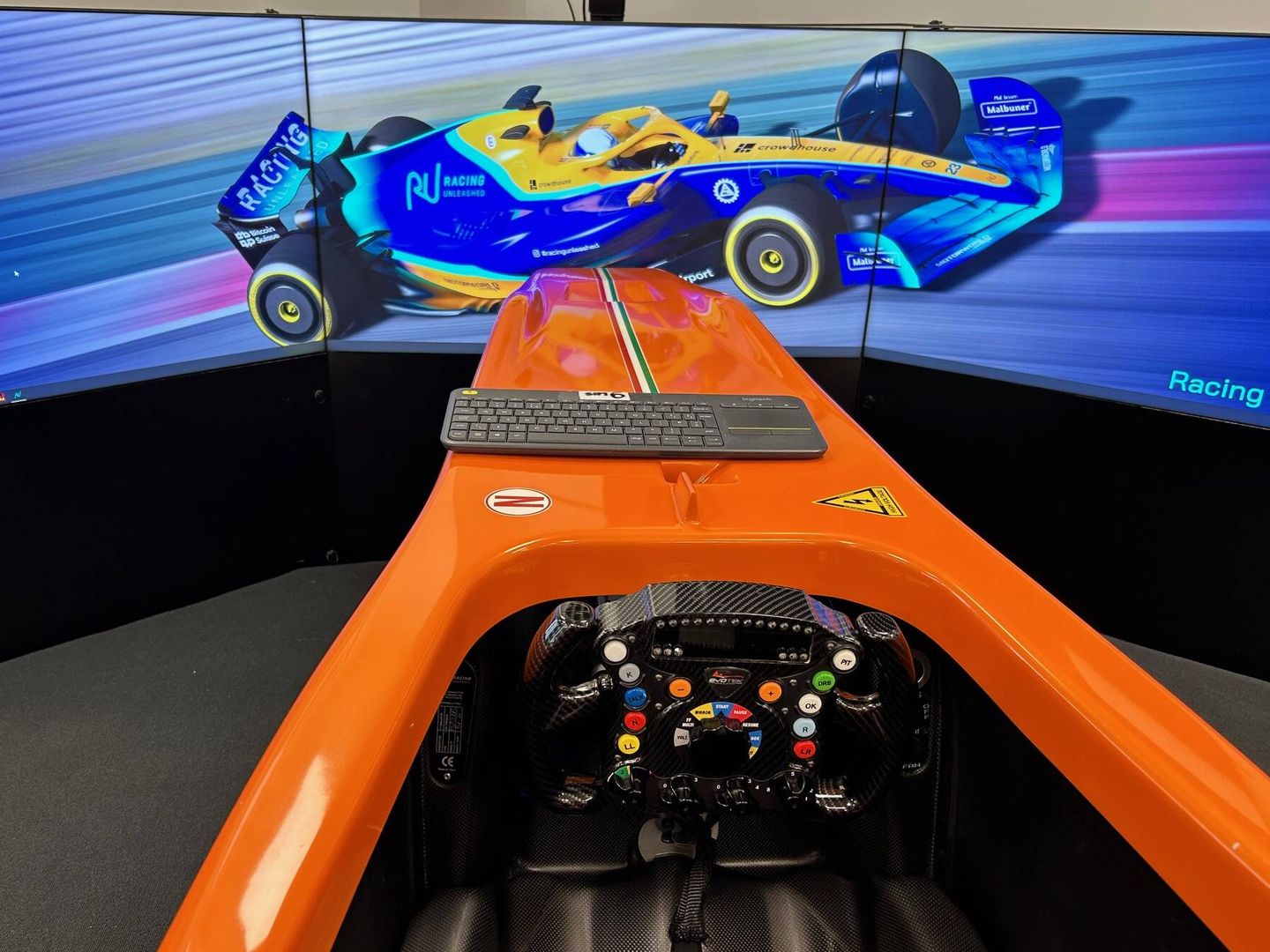 El simulador cuenta con cuatro niveles de dificultad a elegir desde el volante (Javier Rubio)