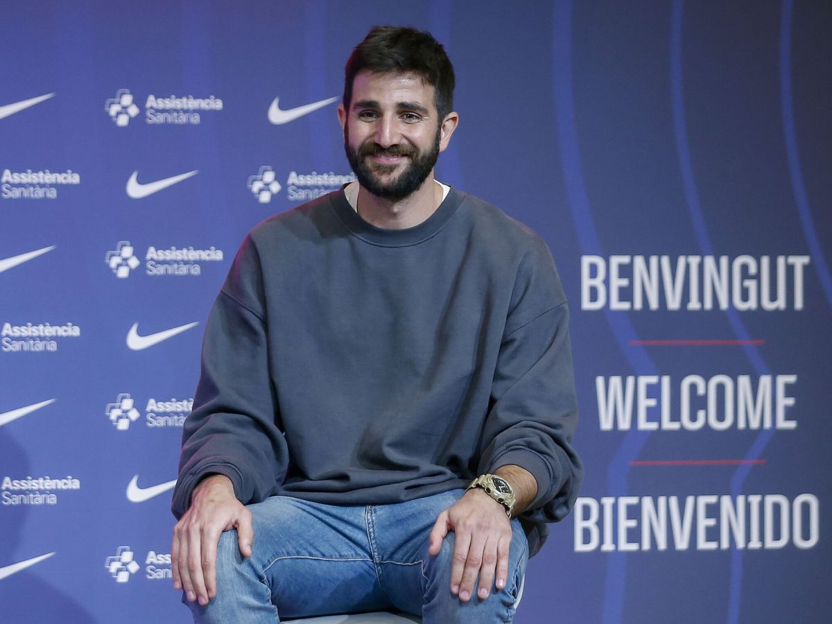 Foto: El jugador vuelve a sonreír. (EFE/Andreu Dalmau)