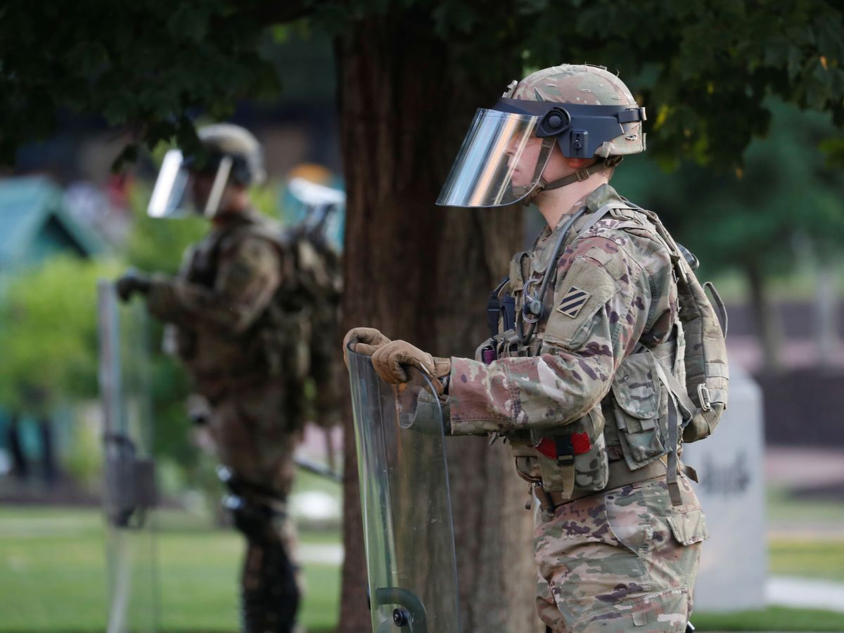 Foto: Efectivos de la Guardia Nacional en Mineápolis. (Reuters)
