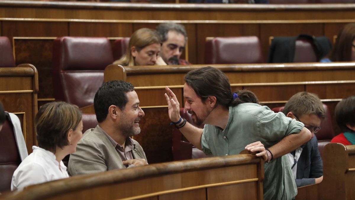 En Comú pide la dimisión de Sáenz de Santamaría por sus errores en Cataluña