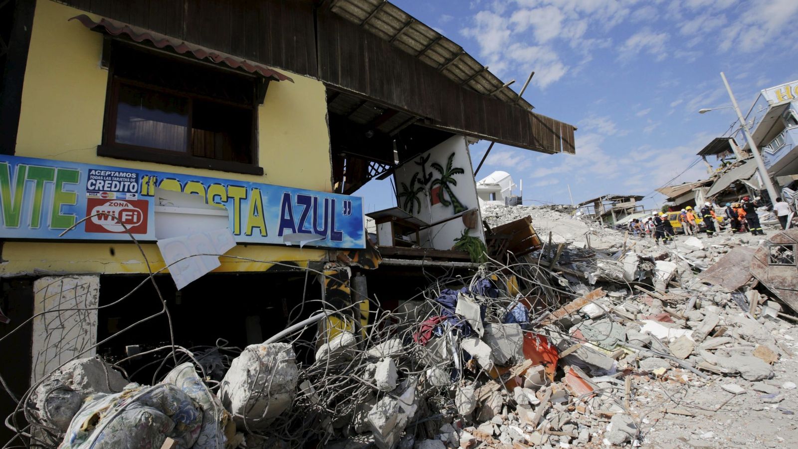 Foto: Zona afectada en el primer terremoto de Ecuador. (Reuters)