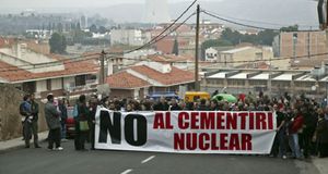 Los concejales de CiU y PSC de Ascó desoyen a su dirección: quieren el cementerio nuclear