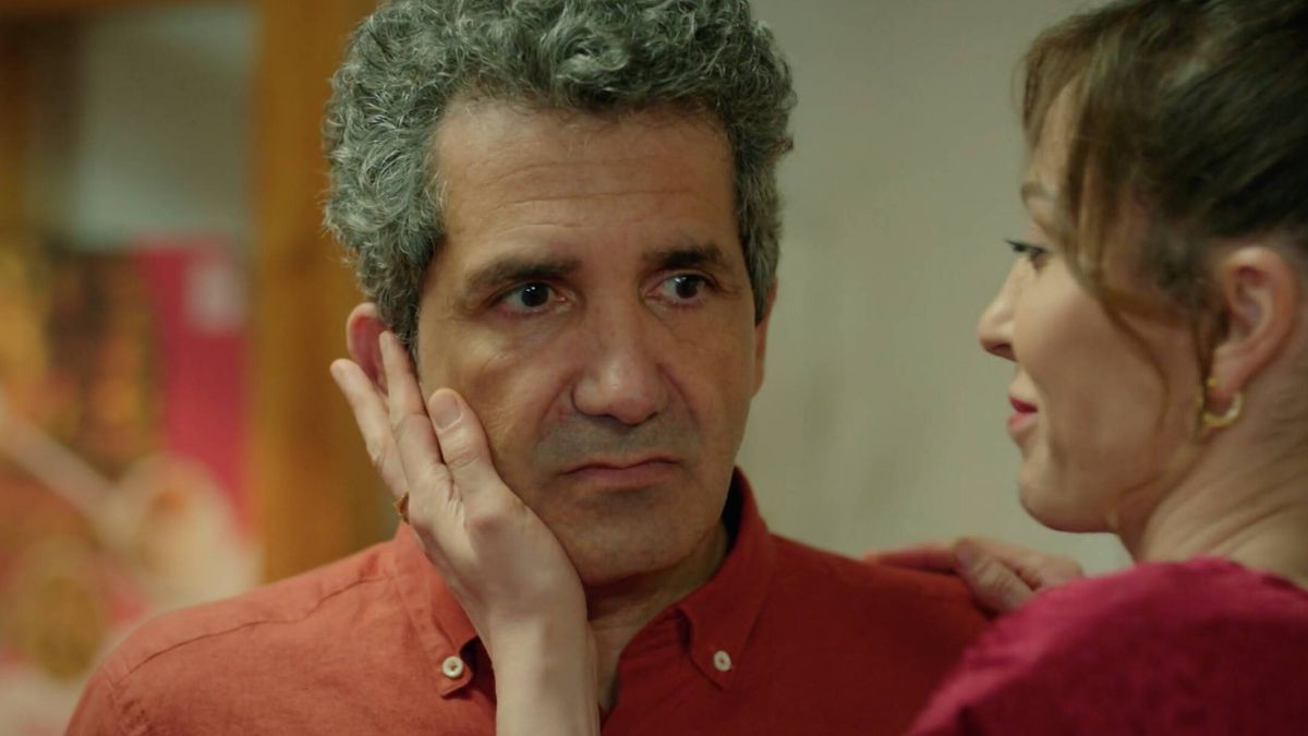 Llega el primer beso de Gönül a Orhan en 'Hermanos': "No quiero saber nada del amor"