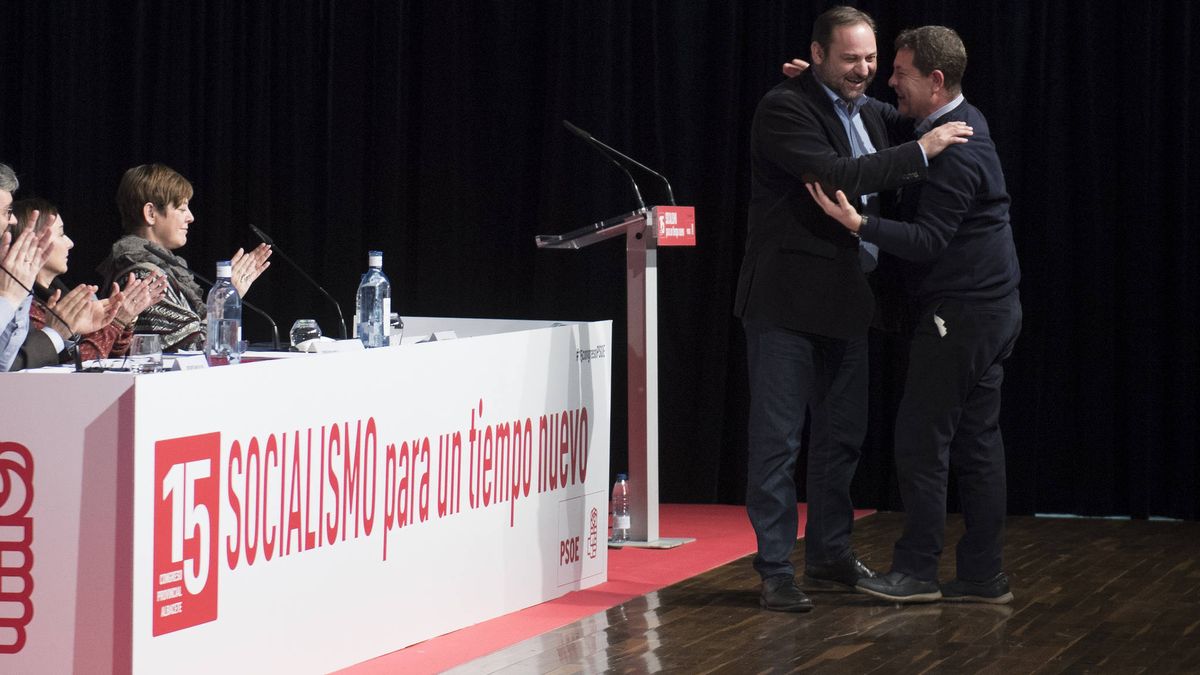 El PSOE celebra la decisión del TC y avisa a Puigdemont: debe rendir cuentas ante el juez