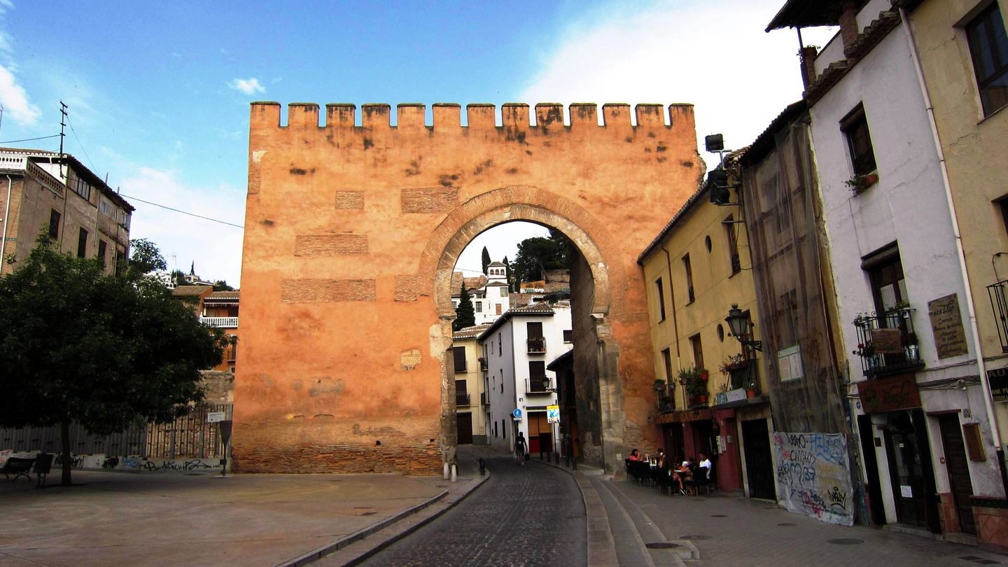 Puerta de Elvira, en Granada.