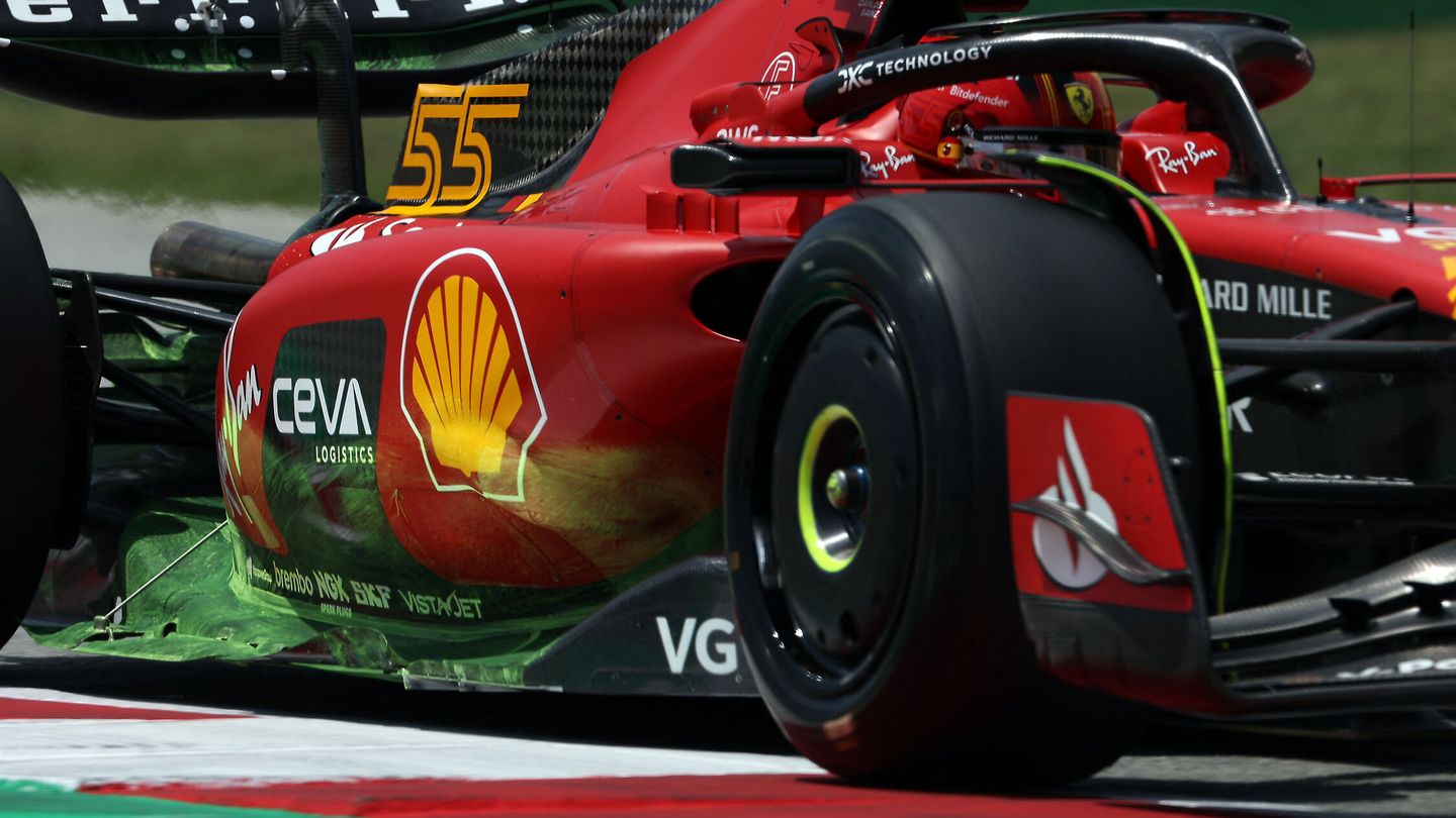 Los pontones laterales del Ferrari, principal diferencia. (Reuters/Nacho Doce)