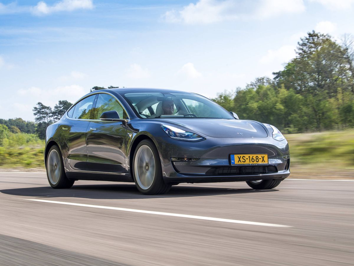 Foto: El Tesla Model 3 con batería Long Range homologa ahora 614 kilómetros, pero en el test realizado en Noruega alcanzó los 654,9.