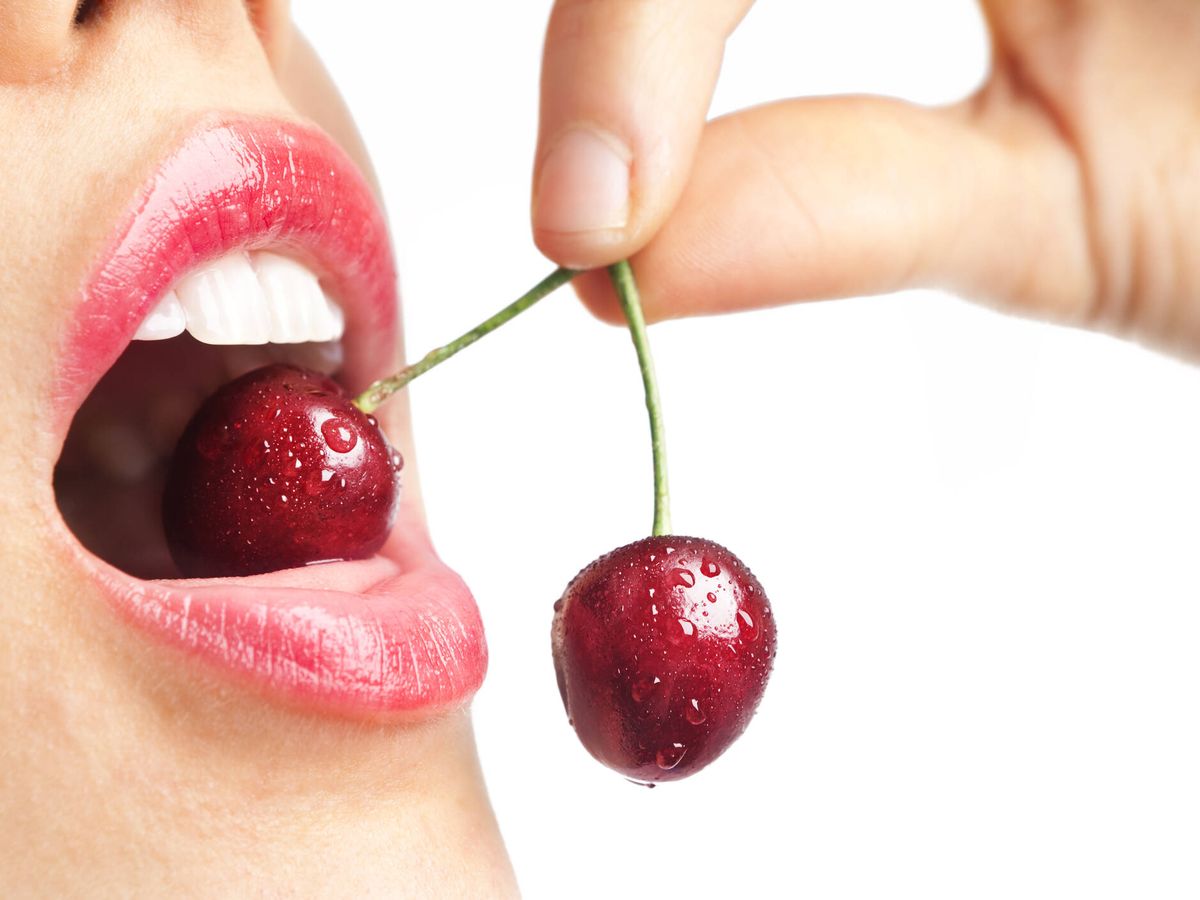 Foto: Esto es lo que le pasa a tu cuerpo si comes cerezas cada día este verano, según la ciencia. (iStock)