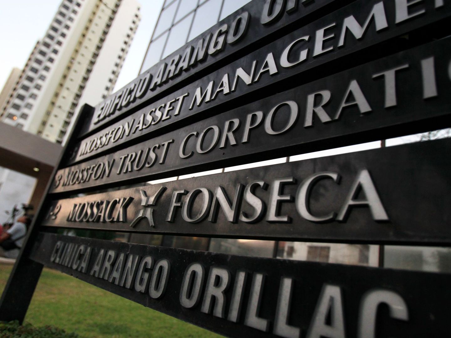 Exterior de la sede panameña de la firma de abogados Mossack Fonseca, hoy extinta. (EFE)