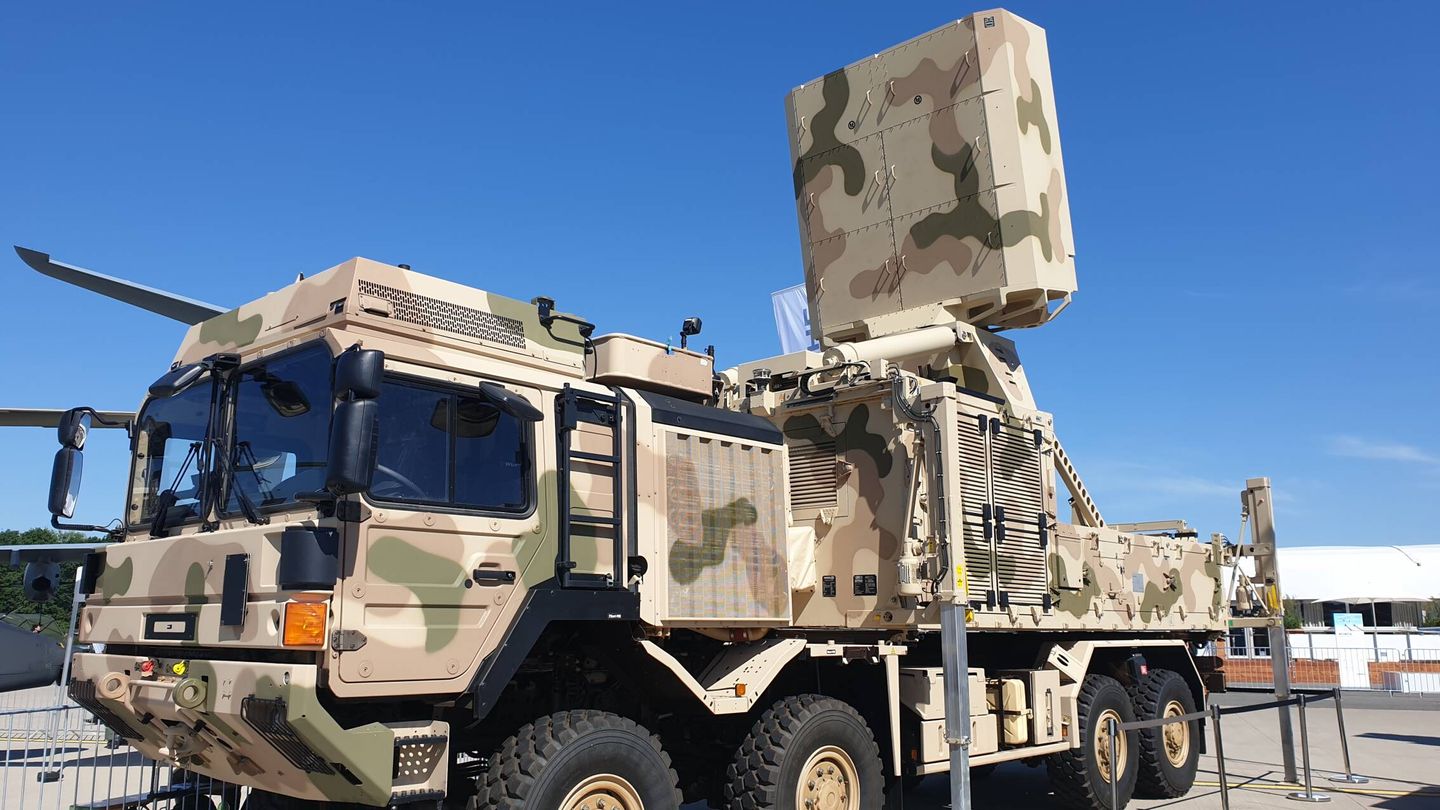 Radar TRML-4D asociado al sistema antiaéreo IRIS-T-SLM (Juanjo Fernández)