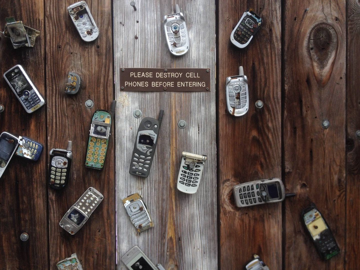 Estos teléfonos también murieron antes de tiempo. (Imagen: Pexels)